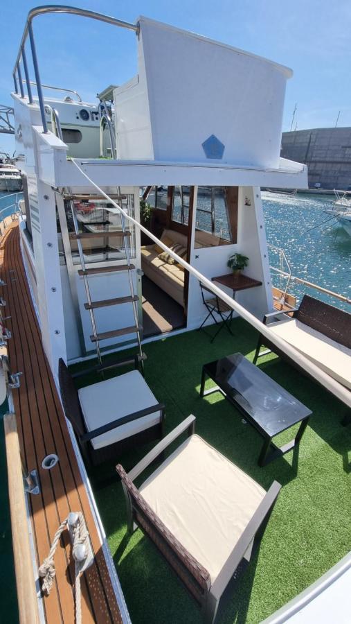 Charming Boat House In Barcelona With Big Terrace And Solarium Sant Adria de Besos Exterior foto