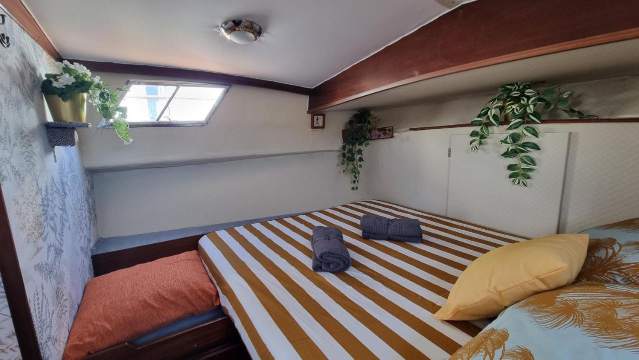 Charming Boat House In Barcelona With Big Terrace And Solarium Sant Adria de Besos Exterior foto