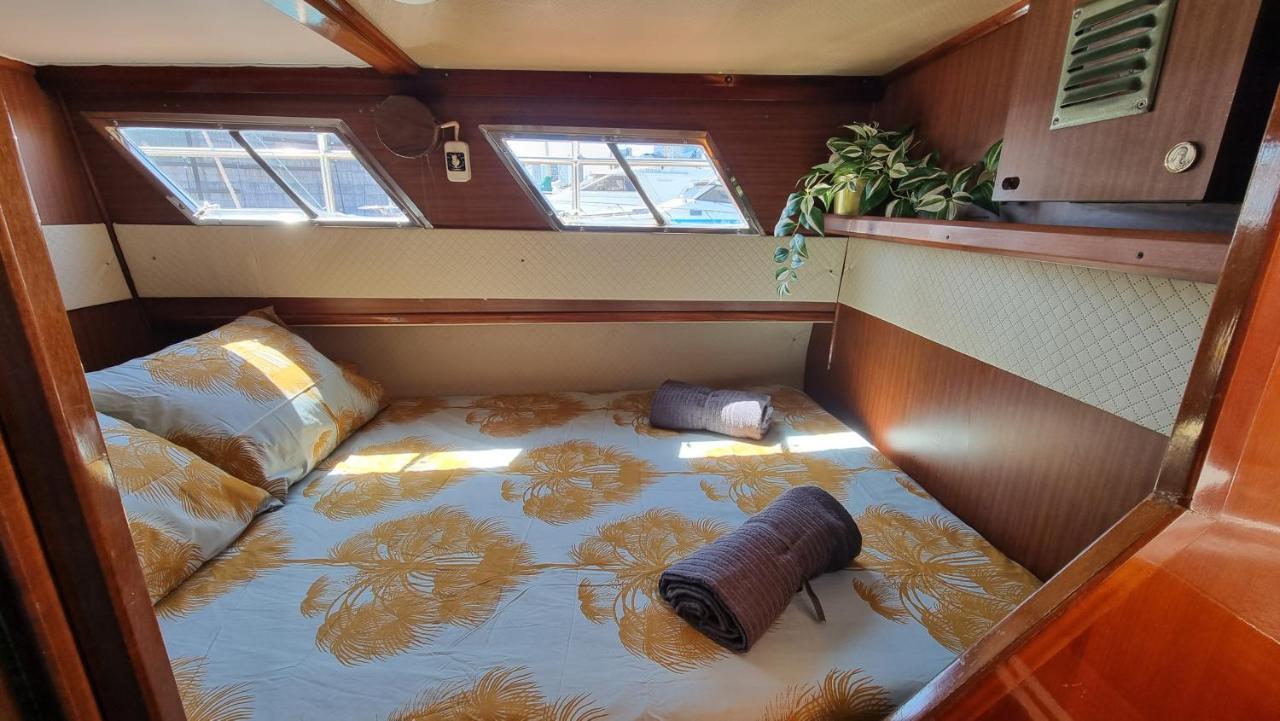 Charming Boat House In Barcelona With Big Terrace And Solarium Sant Adria de Besos Exterior foto