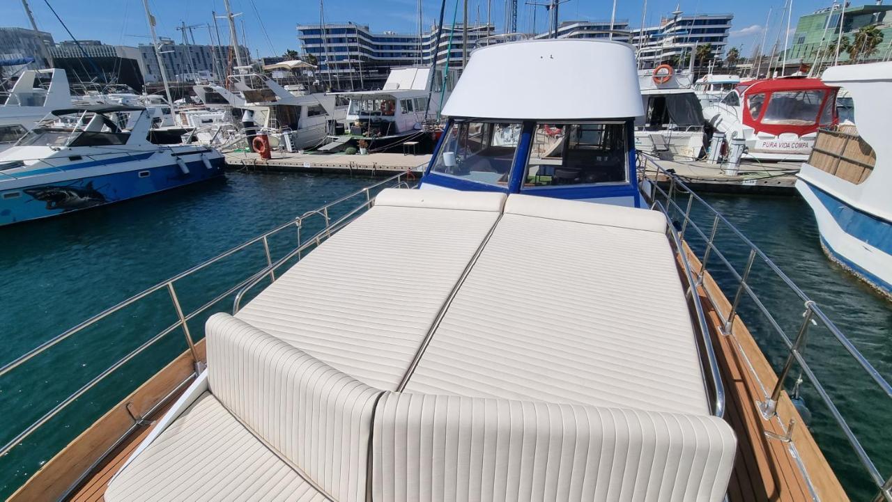 Charming Boat House In Barcelona With Big Terrace And Solarium Sant Adria de Besos Exterior foto