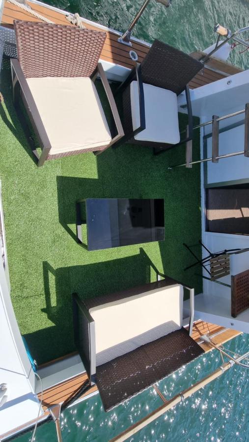 Charming Boat House In Barcelona With Big Terrace And Solarium Sant Adria de Besos Exterior foto