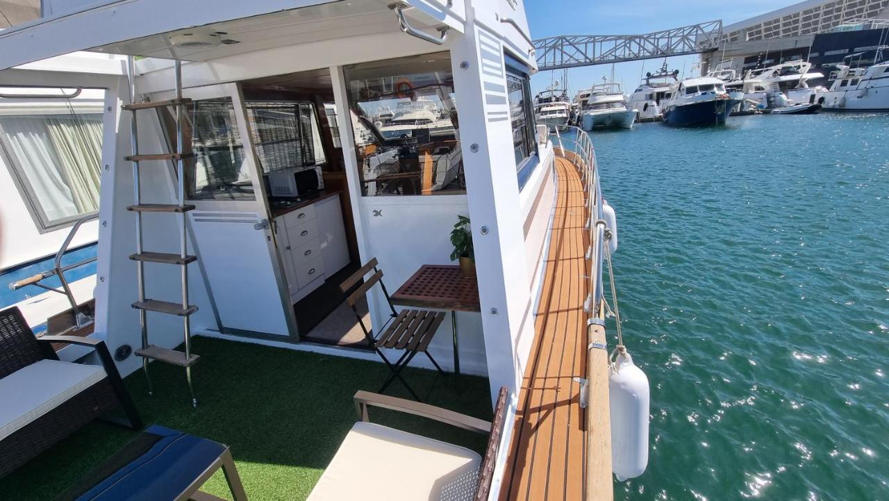 Charming Boat House In Barcelona With Big Terrace And Solarium Sant Adria de Besos Exterior foto