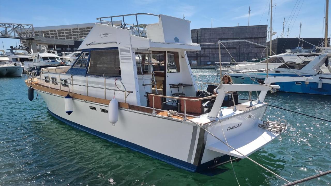 Charming Boat House In Barcelona With Big Terrace And Solarium Sant Adria de Besos Exterior foto