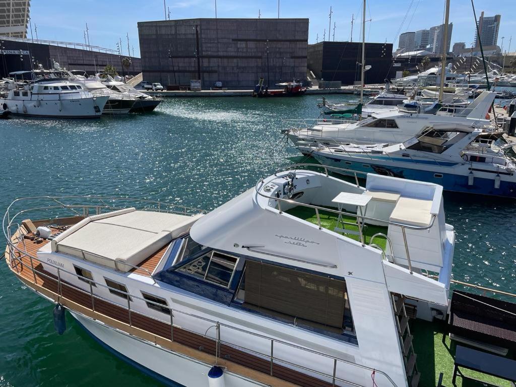 Charming Boat House In Barcelona With Big Terrace And Solarium Sant Adria de Besos Exterior foto