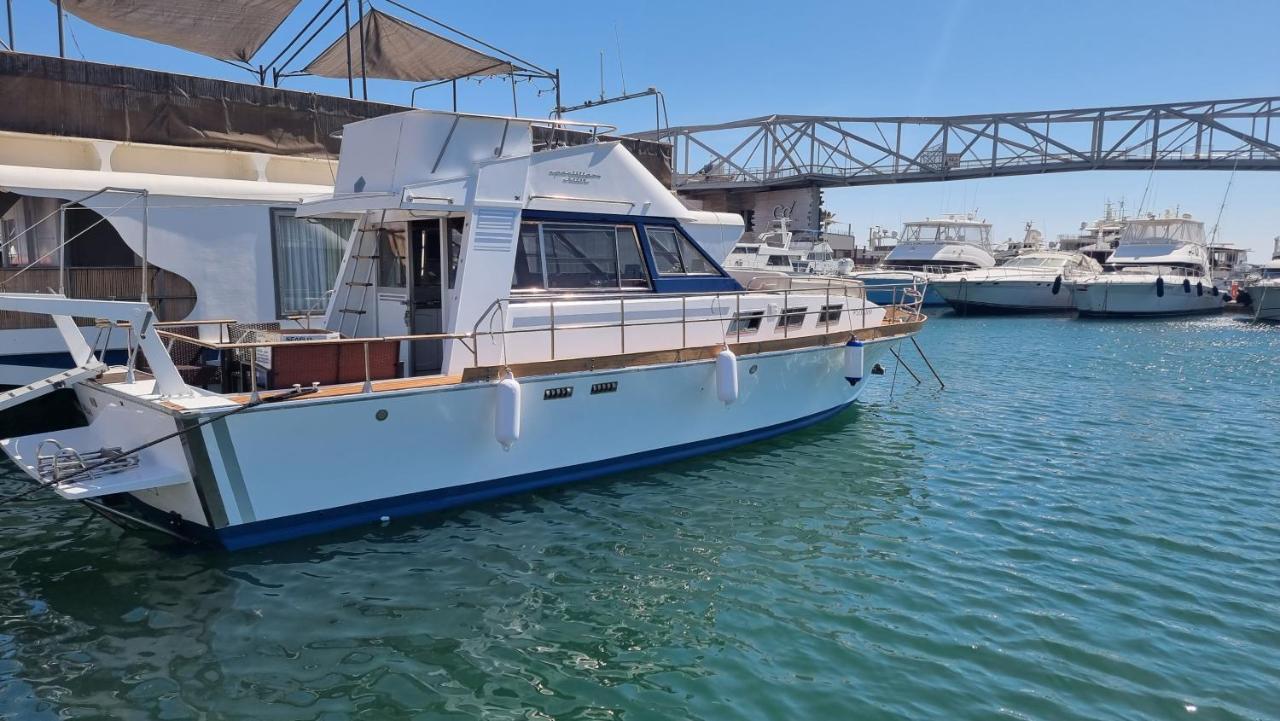 Charming Boat House In Barcelona With Big Terrace And Solarium Sant Adria de Besos Exterior foto